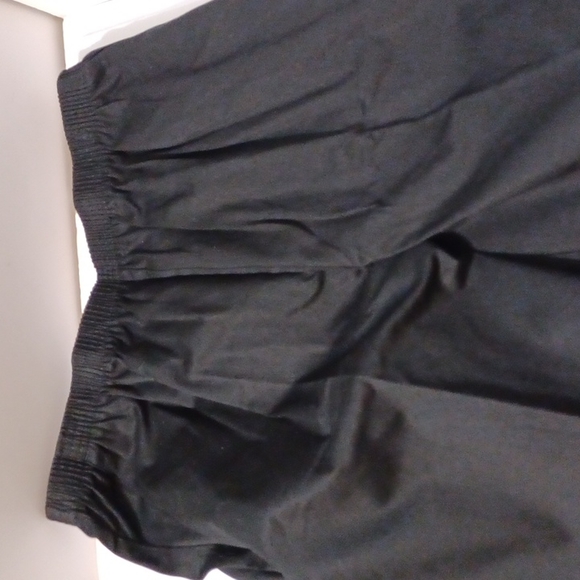 Women's Alfred Dunner Classics Black Proportioned Medium Twill Pants - Picture 11 of 12